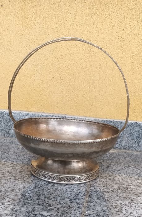 Fructiera veche Argintata