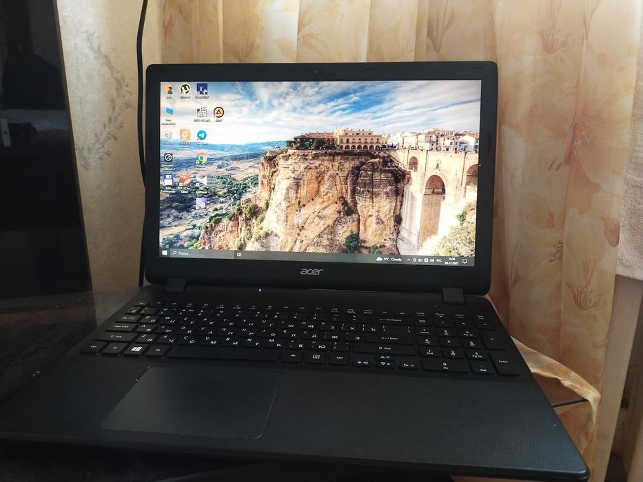 Ноутбук сотамиз, келишамиз, Продаем ноутбук, договримся
процессор: I