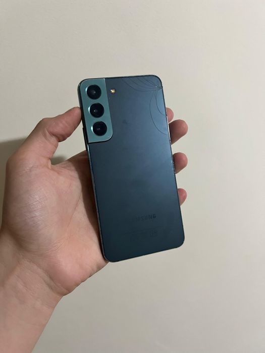 Samsung s22 128/8