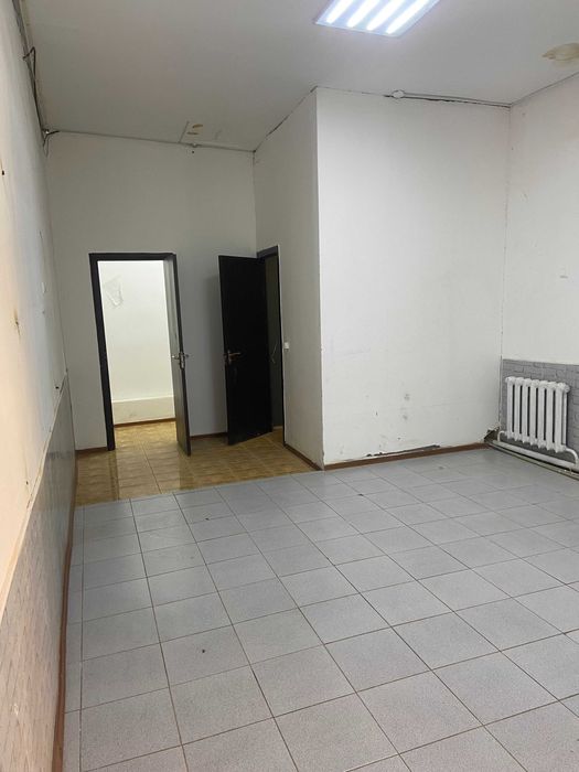 Сдается в аренду нежилое коммерческое помещение.