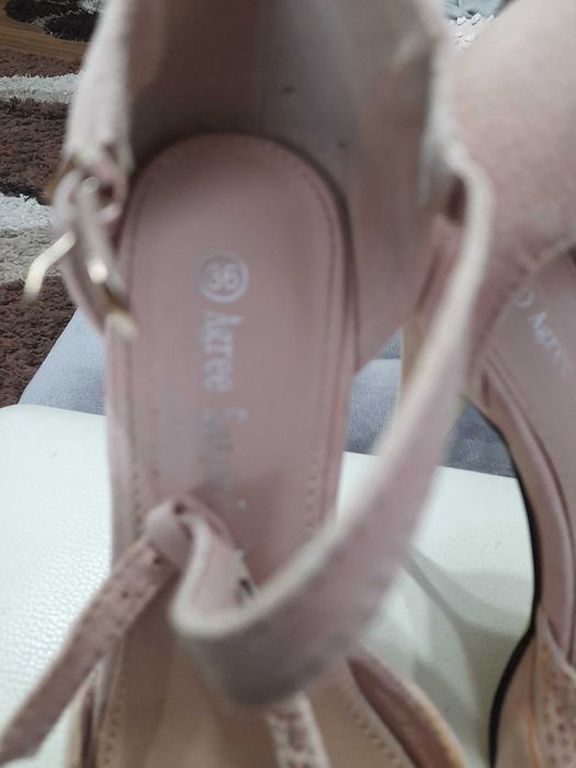 Sandale elegante cu toc,cu strasuri,nr.36