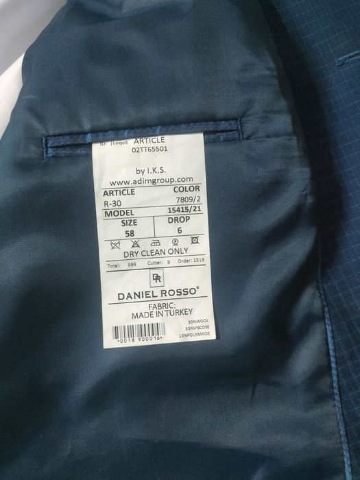 Продам костюм классический двойка