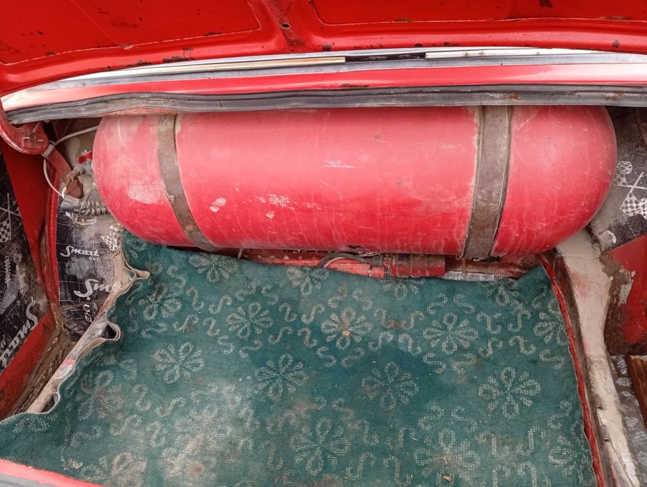 Jiguli 011 yili 1983 metan gaz narxi 12 mln kelishimiz