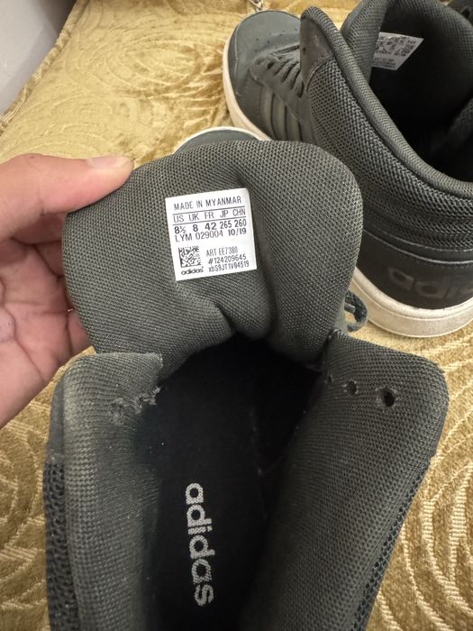 Продам осень/весна обувь Adidas