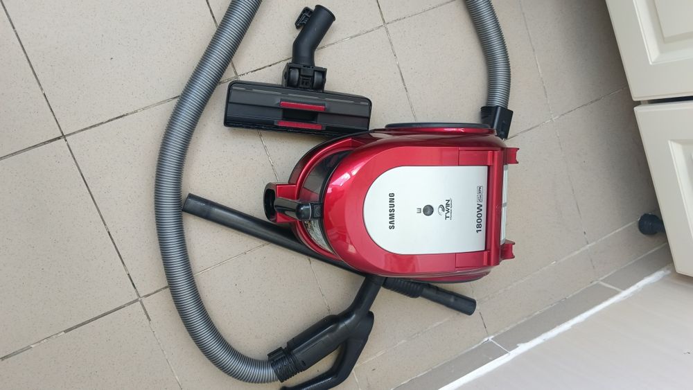 Пылесос Samsung 1800w