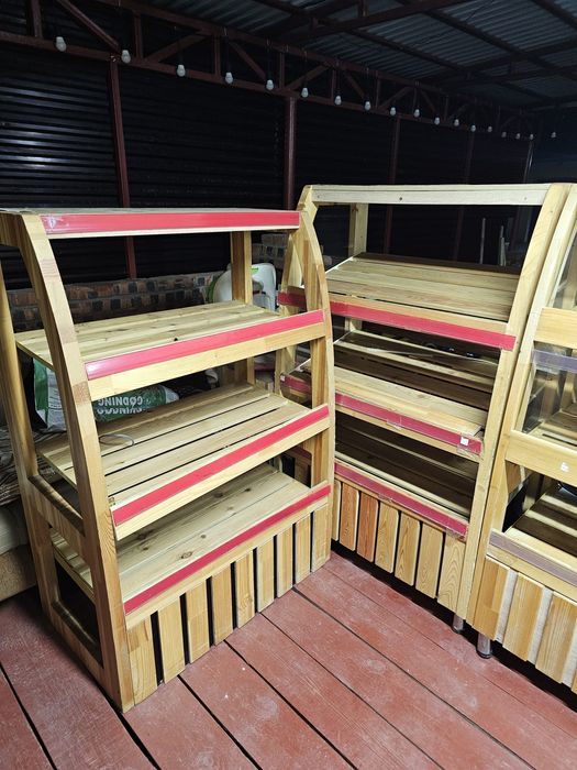 Деревянные стеллажи для хлеба