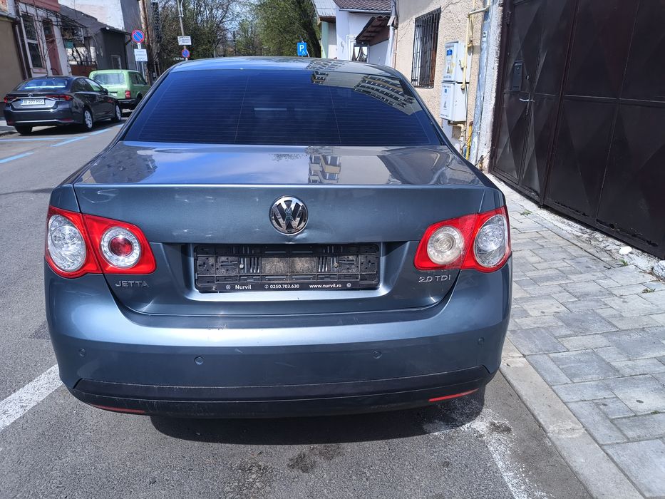 Capota portbagaj vw Jetta mk5 , cod culoare LA6R