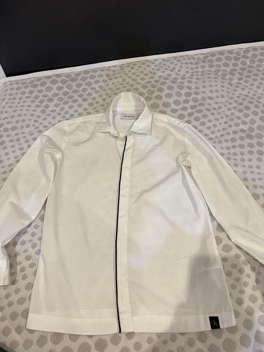 Продавам всичко от снимката на марките :  Calvin Klean,Moncler,Burberry,Nike,Adidas.
