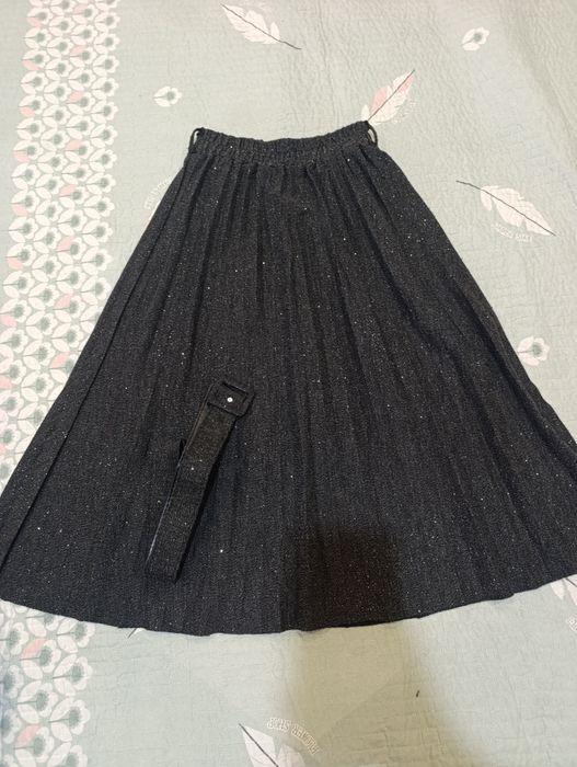 Бесплатно женская одежда, платье, плащ, брюки.