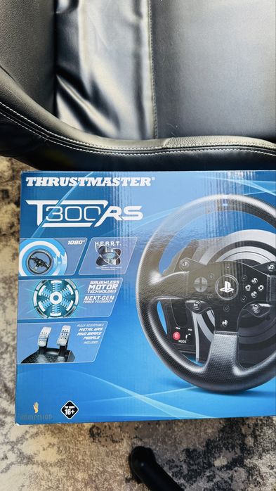 Scaun Playseat Evolution cu volan+pedale Thrustmaster T300RS