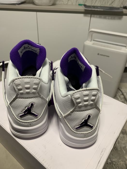 Jordan 4 Retro Metalic Purple