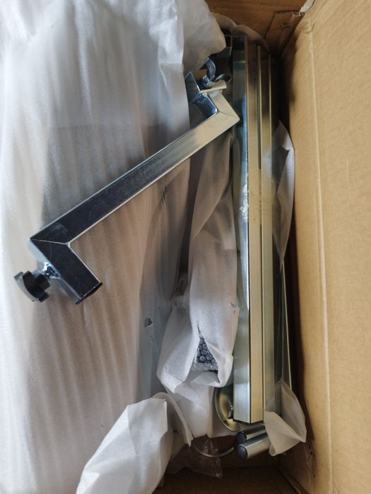 Стойка за развиване на тръби за водно подово отопление