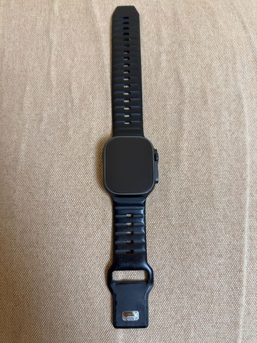 Apple Watch Ultra 2. 49mm Black Titanium Edition.  Dark Green Alp Lp M