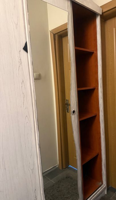 Двукрилен гардероб с огледало