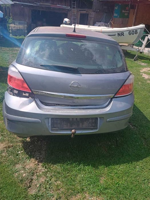 Dezmembrari Dezmembrez Piese piesa Dez Opel Astra H 2005 1,7 d 101cp