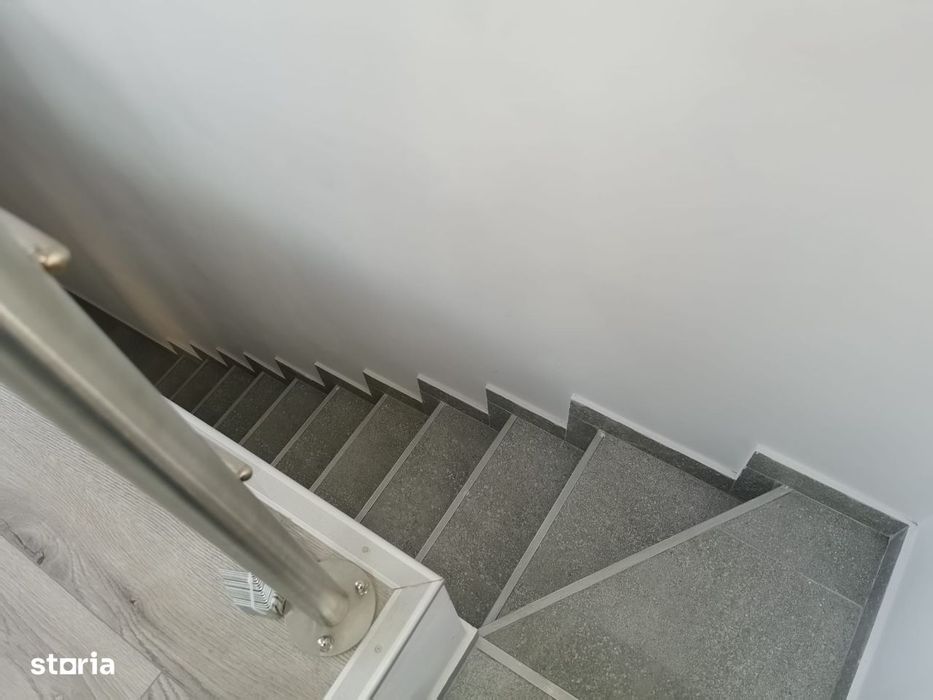 Spatiu comercial zona piata centrala,parter+etaj, suprafata utila 60mp