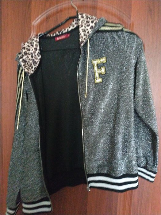 Спортшик костюм тройка для девушки новый