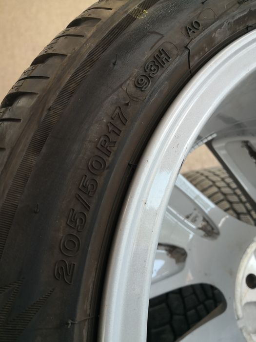 205 50 17 цола гуми като нови Bridgestone dot 23