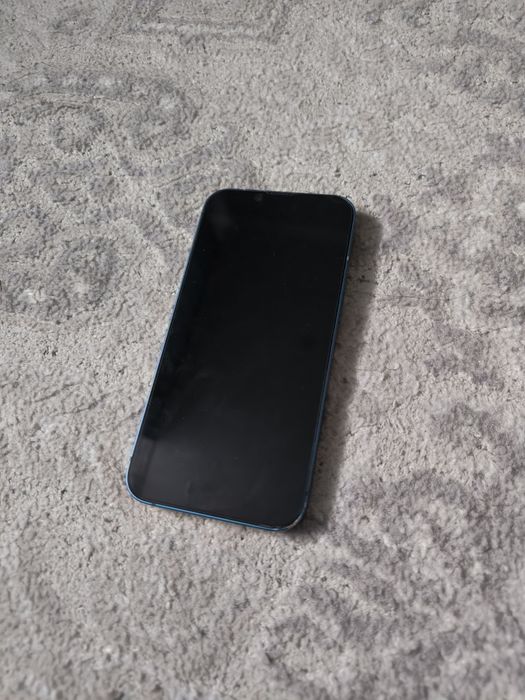 Продам iPhone 13