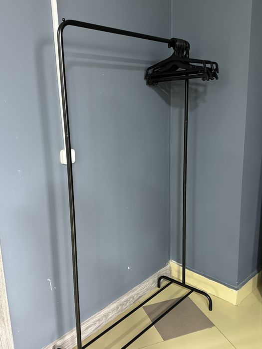 Стойка вешалка для одежда напольная