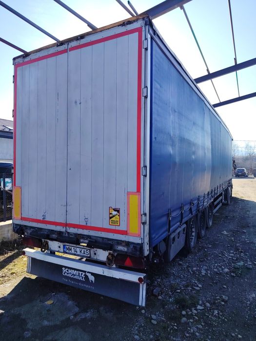 De vanzare camion Renault standar  cu semi remorca Schmitz