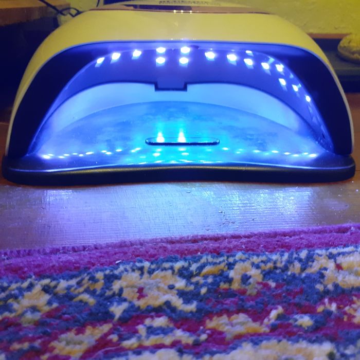 UV/LED лампа за гел лак/ нокти