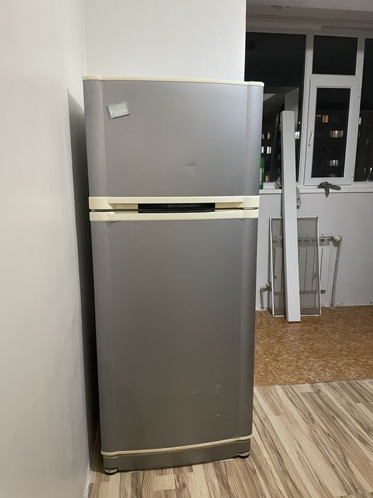 Холодильник сатылады