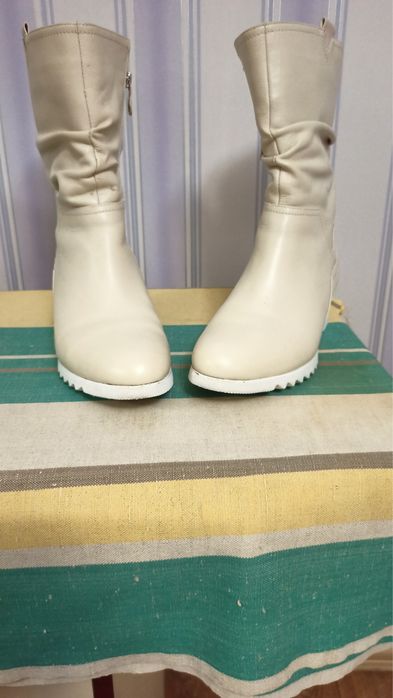 Продам обувь весна- осень