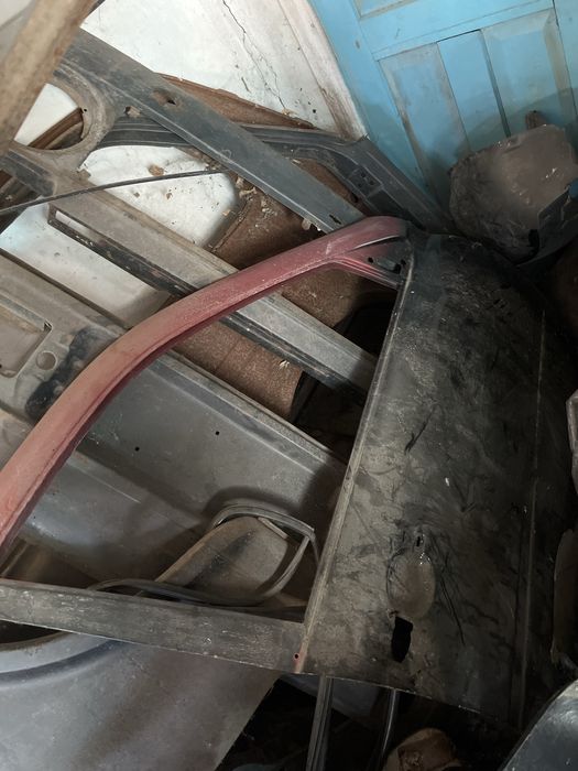 Дверь б/у передняя поавая Лада гранта