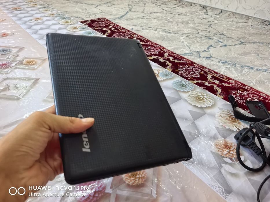 Lenovo netbuk sotiladi