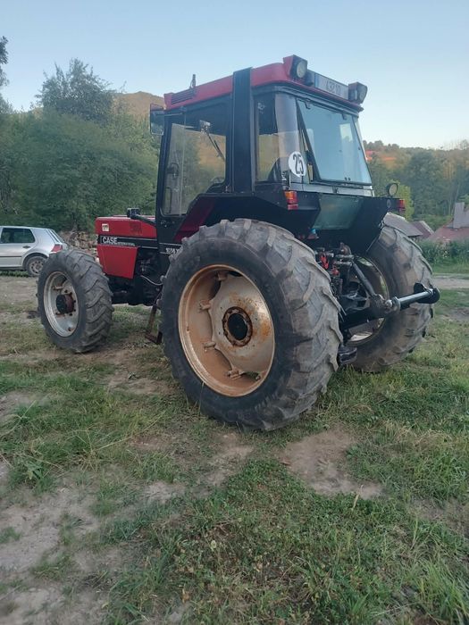 Vând tractor Case Ih Internațional  1056 Xl 4x4 dtc