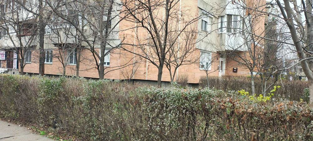 De vanzare apartament cu2 camere ideal pentru privatizare pret 112.000