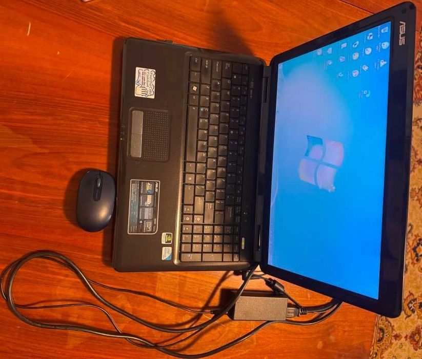 Laptop Toshiba Asus - pret 520 ron