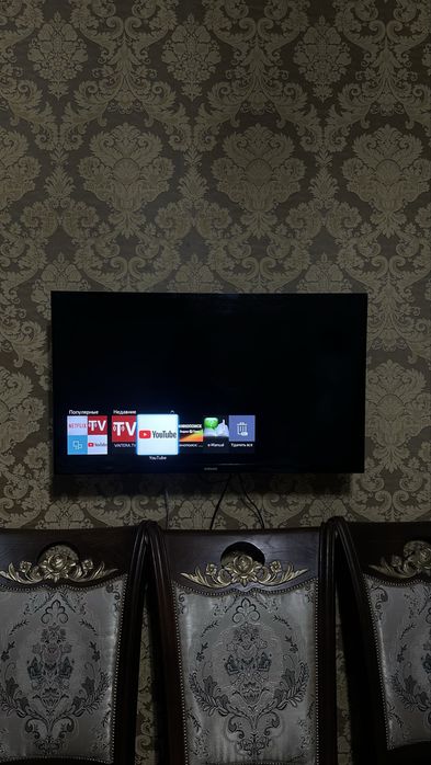 Продаю ТВ samsung smart tv