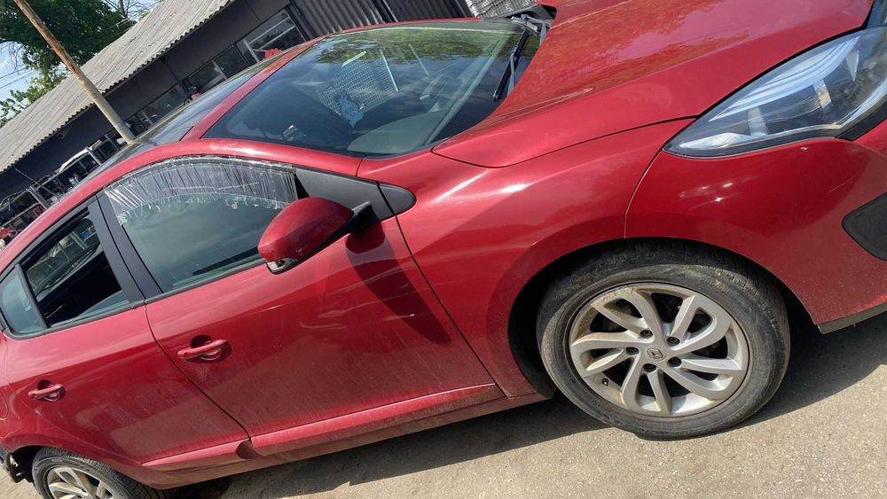 Dezmembrez Renault Megane 3 1.5 DCi an 2014