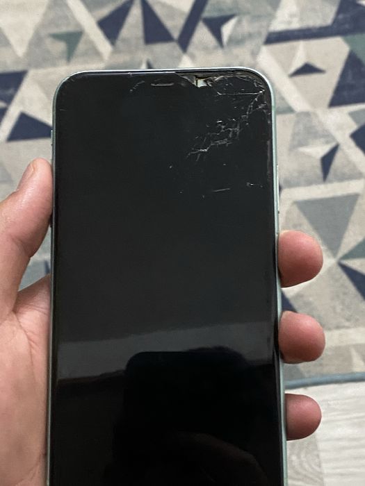 Iphone 11 64емкость 77емкость