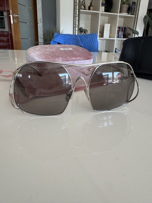 Miu miu слънчеви очила