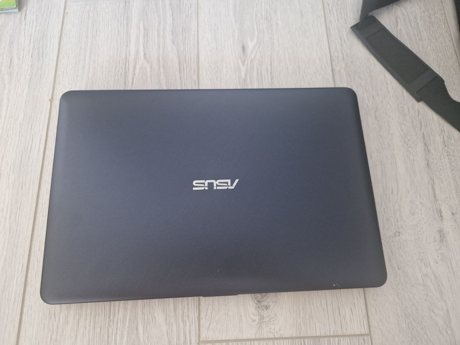 Ноутбук Asus Vivobook