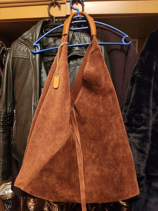 Чанта хобо тип торба естествен велур