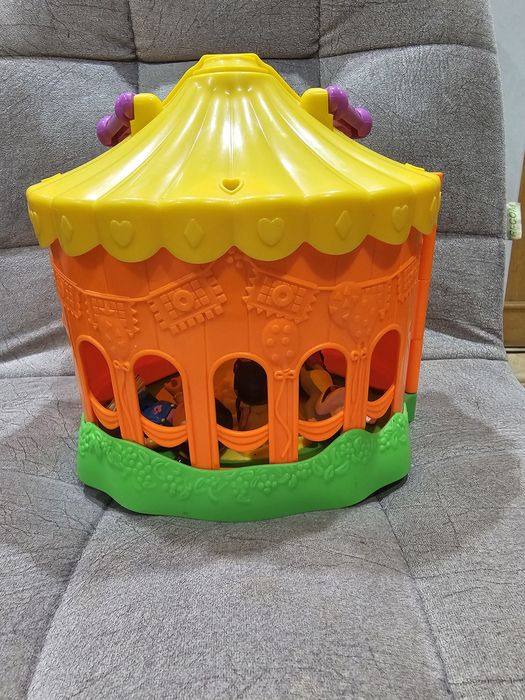 Продам домик для девочек