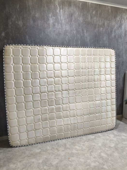 Продам двухспальный матрас