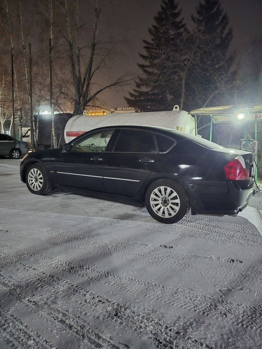 Продам Ниссан Фига...