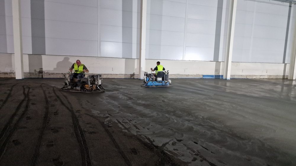 Beton Elicopterizat cu cuart, turnare ciment finisat cu Elicopter