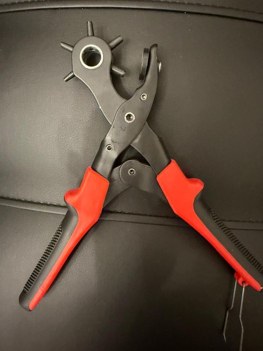 Пробойник для ремней итд