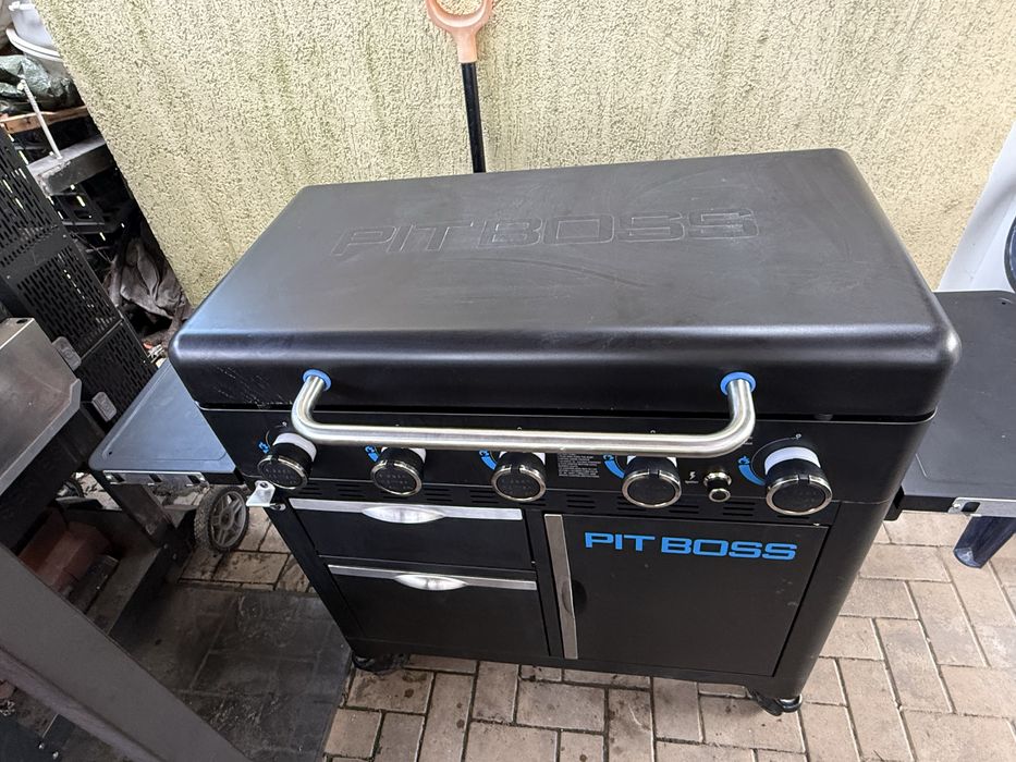 Gratar Pit Boss Plancha 5 arzatoare + husa + plita noua sigilata + accesorii + inca in garantie