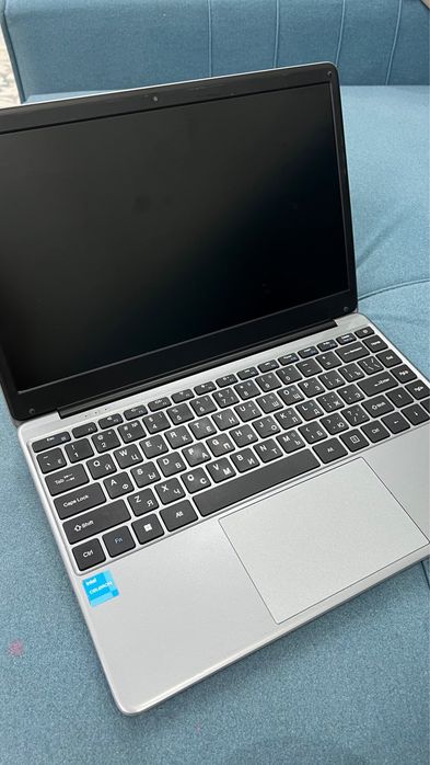 Ноутбук Chuwi HeroBook Pro / Intel Celeron / 8 гб / SSD 256
