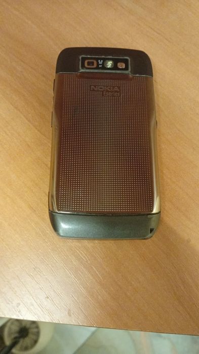 Продам телефон Nokia E71