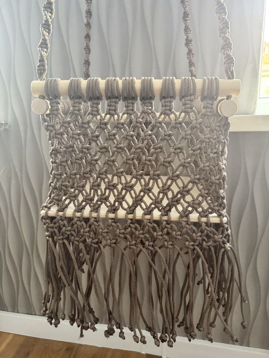 Детская качеля ручной работы