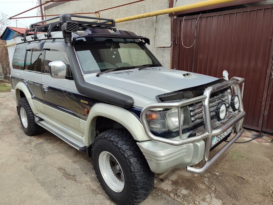 Митсубиси Поджеро