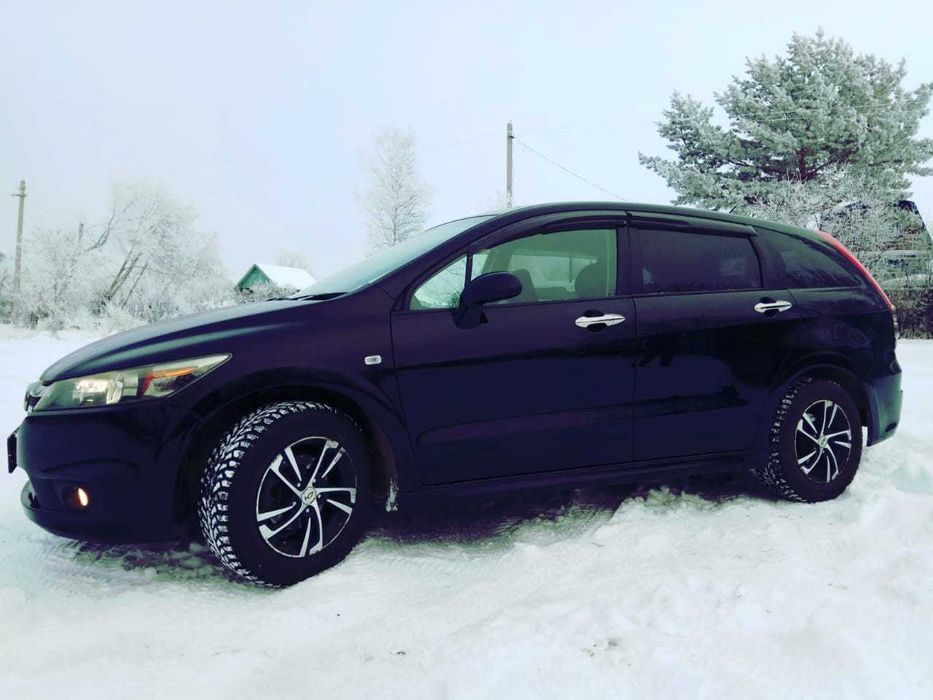 Honda Stream (Минивен)